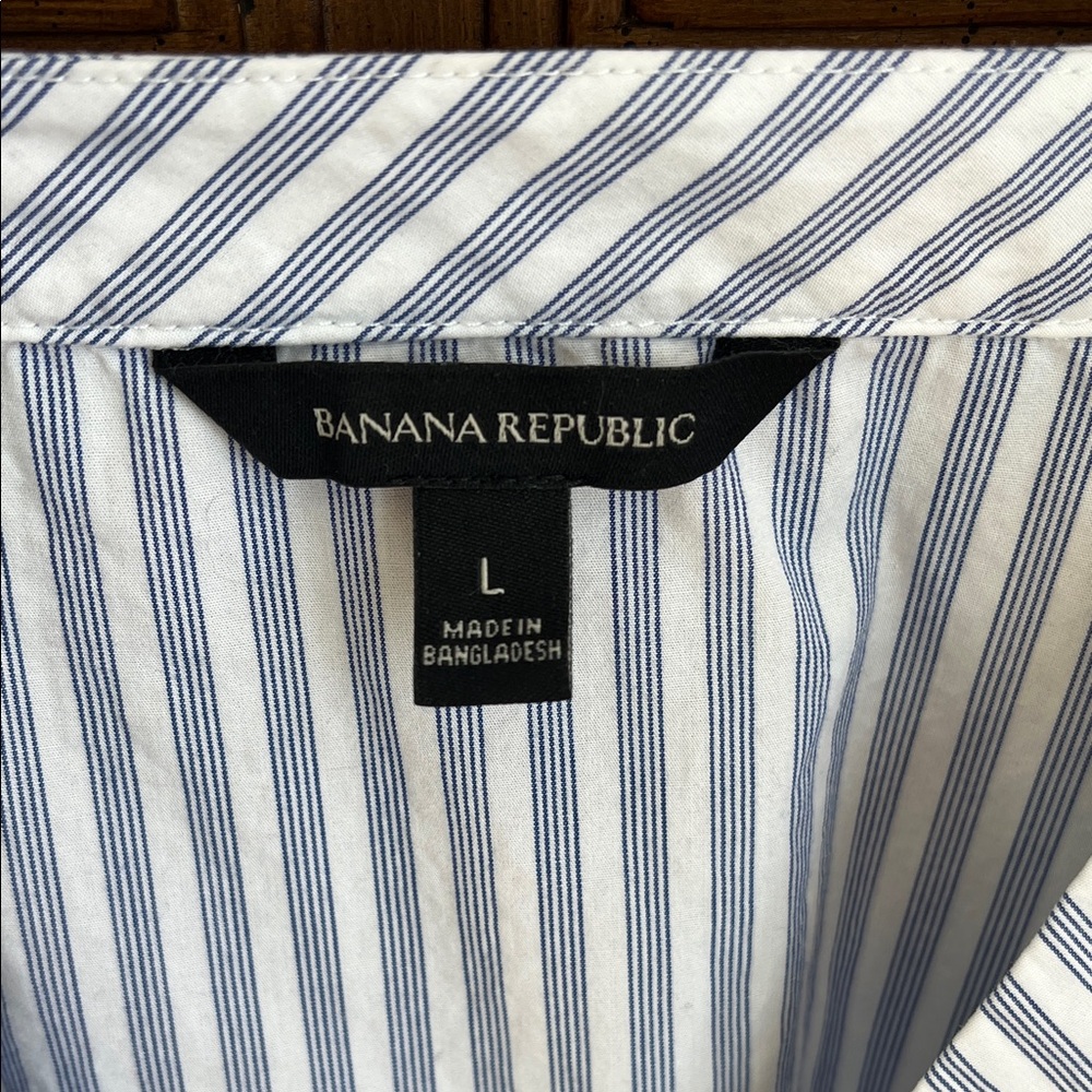 Banana Republic Blue and White Striped Bell Sleeve Blouse - Picture 2 of 7
